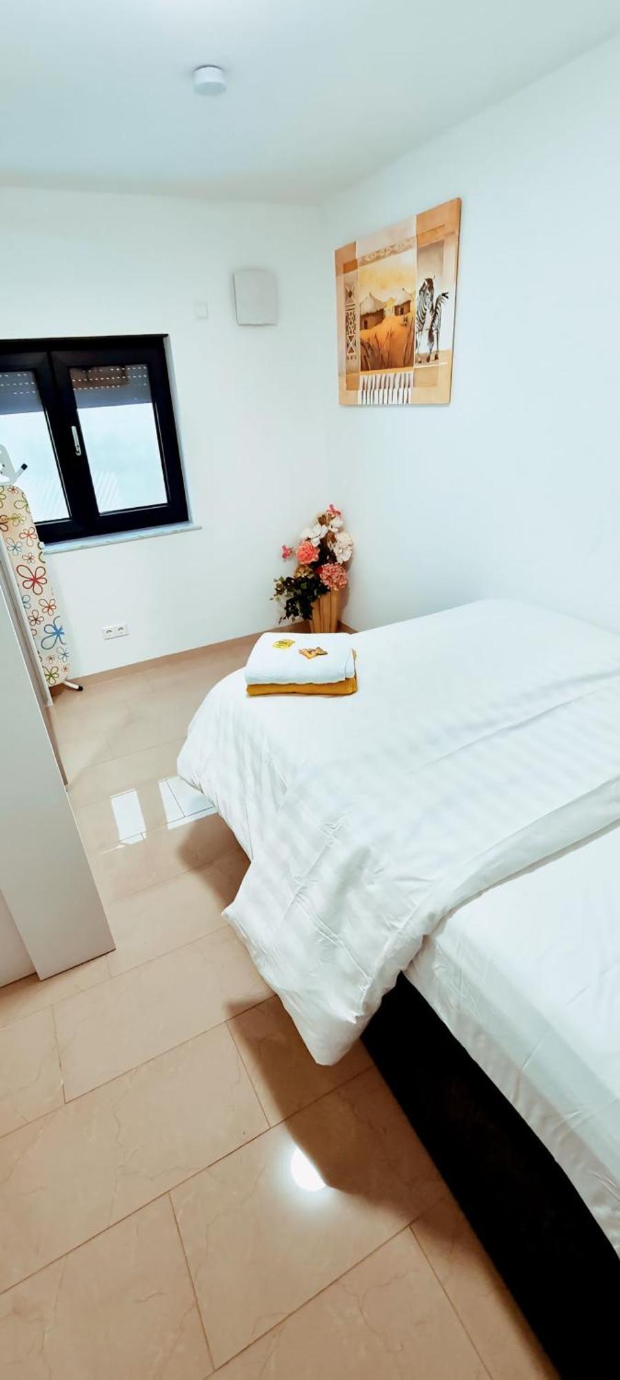 Einliegerwohnung Neu In Vaihingen Enz Horrheim 외부 사진